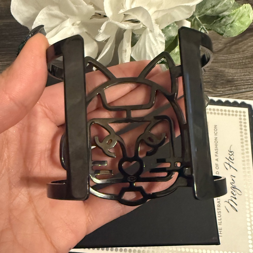 Chanel Cat Crystal CC Cuff Bangle Bracelet - Picture 5 of 9